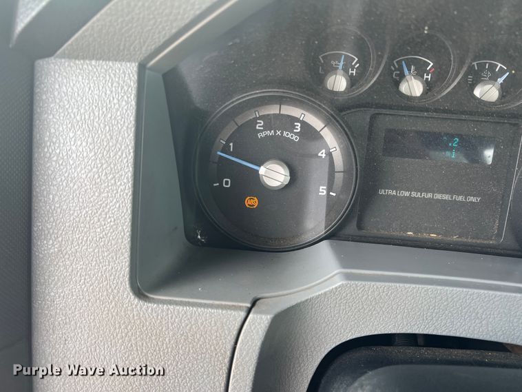 image for item DN3040 2013 Ford F750 Super Duty  forestry bucket truck