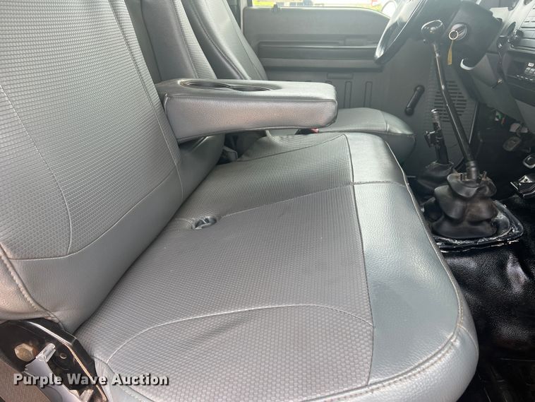 image for item DN3040 2013 Ford F750 Super Duty  forestry bucket truck