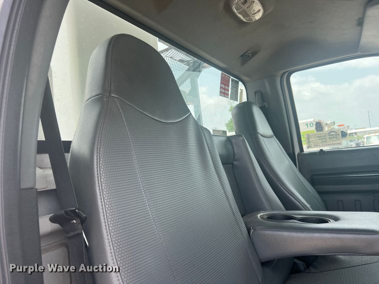 image for item DN3040 2013 Ford F750 Super Duty  forestry bucket truck