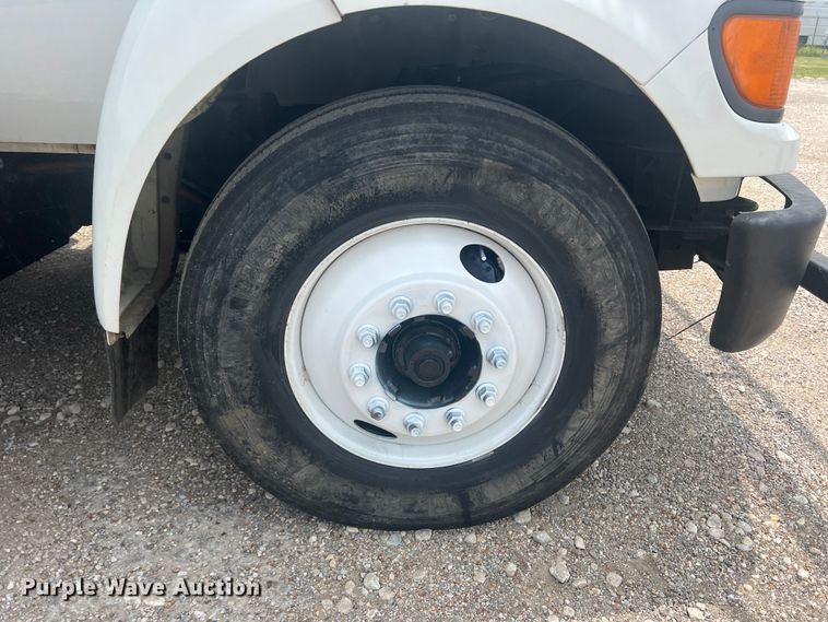 image for item DN3040 2013 Ford F750 Super Duty  forestry bucket truck