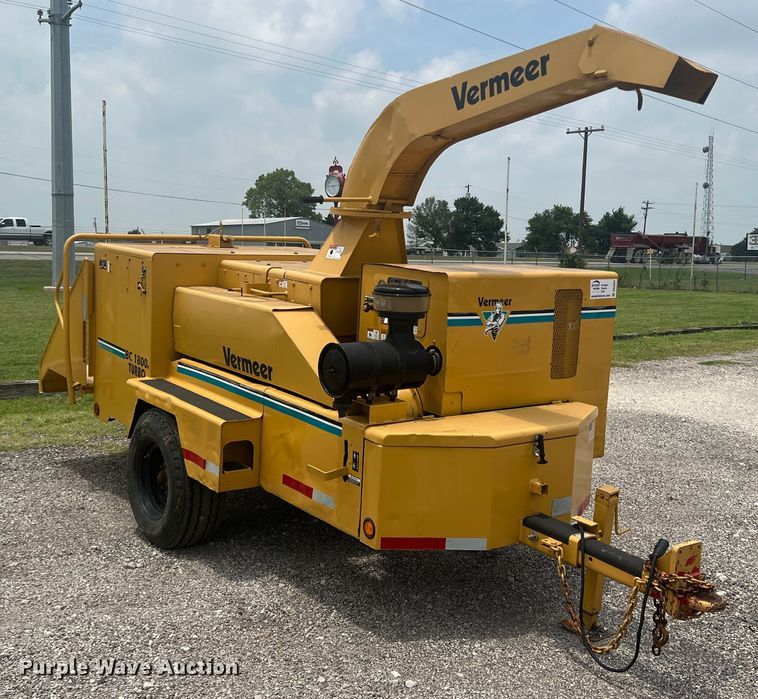 image for item DN3041 2003 Vermeer BC1800A  wood chipper