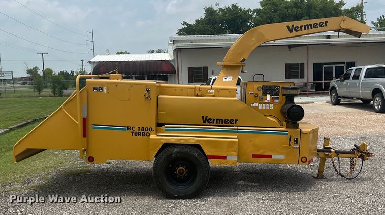 image for item DN3041 2003 Vermeer BC1800A  wood chipper