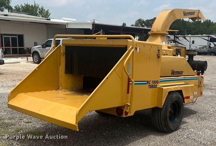 image for item DN3041 2003 Vermeer BC1800A  wood chipper