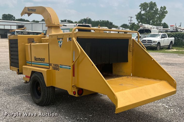 image for item DN3041 2003 Vermeer BC1800A  wood chipper