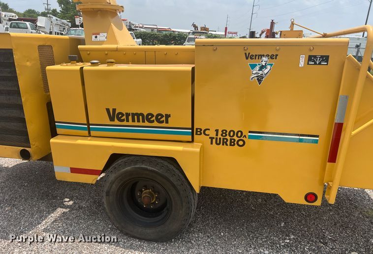 image for item DN3041 2003 Vermeer BC1800A  wood chipper