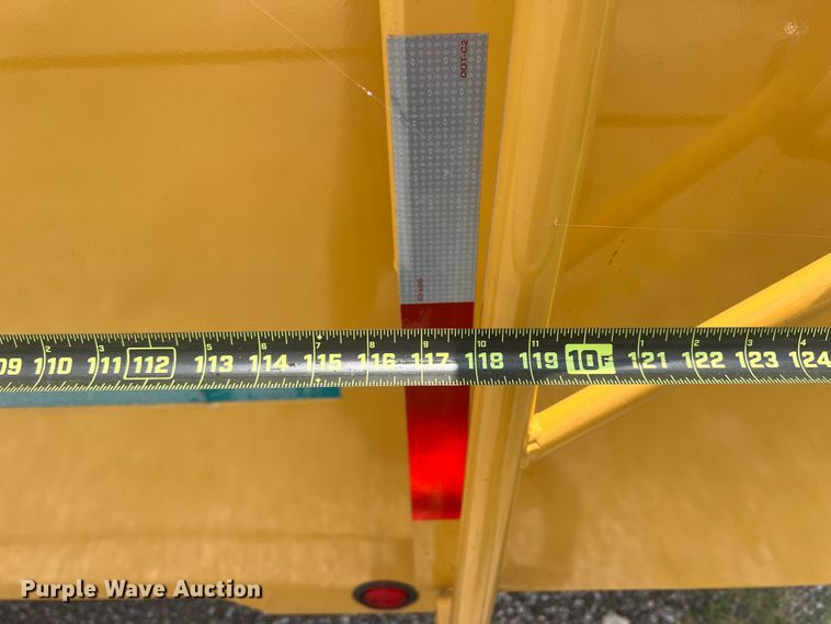 image for item DN3041 2003 Vermeer BC1800A  wood chipper