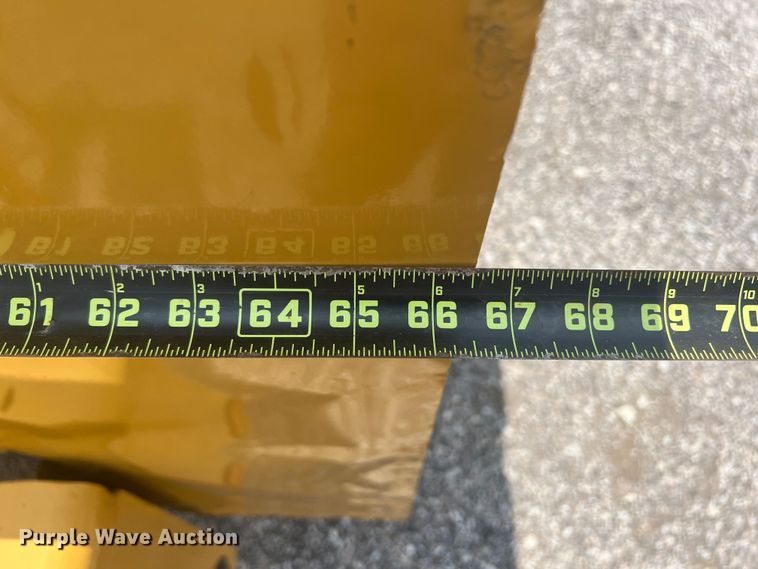 image for item DN3041 2003 Vermeer BC1800A  wood chipper