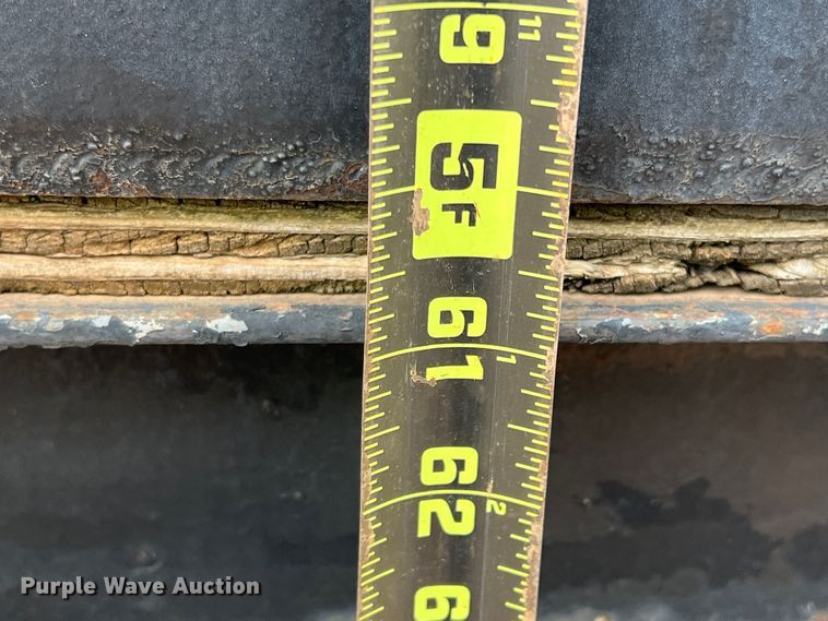 image for item DN3100 1995 International 4900  fuel / lube truck