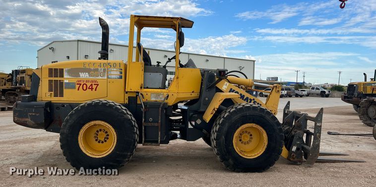 image for item DN3102 2005 Komatsu WA250-5  wheel loader