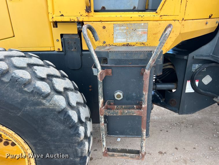 image for item DN3102 2005 Komatsu WA250-5  wheel loader