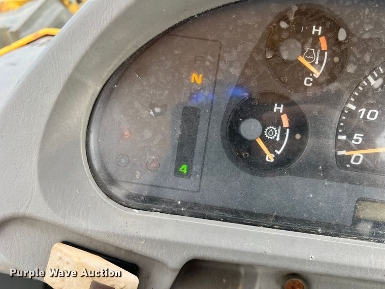 image for item DN3102 2005 Komatsu WA250-5  wheel loader