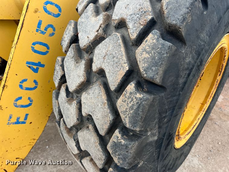 image for item DN3102 2005 Komatsu WA250-5  wheel loader