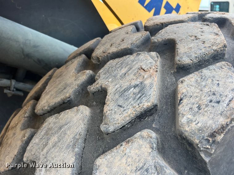 image for item DN3102 2005 Komatsu WA250-5  wheel loader