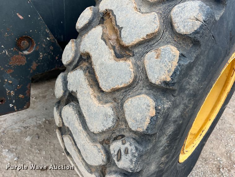 image for item DN3102 2005 Komatsu WA250-5  wheel loader