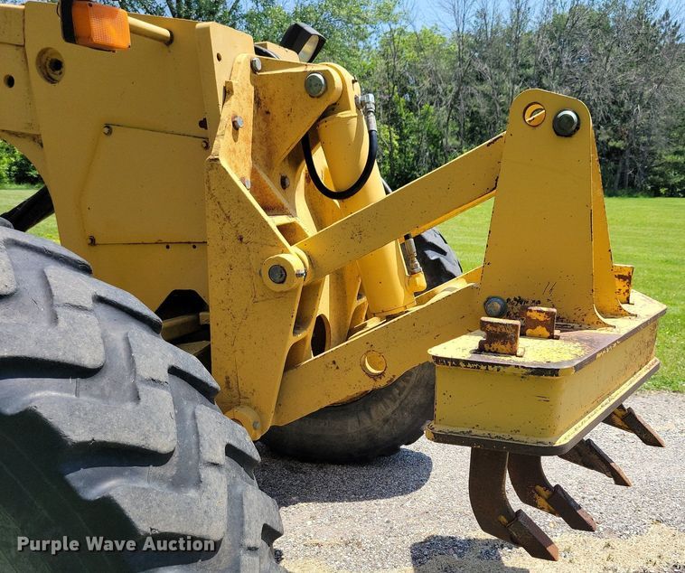 image for item DN3999 1988 John Deere 670B  motor grader