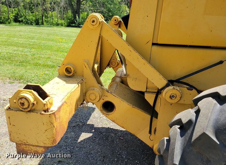 image for item DN3999 1988 John Deere 670B  motor grader