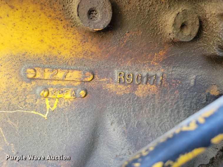 image for item DN3999 1988 John Deere 670B  motor grader