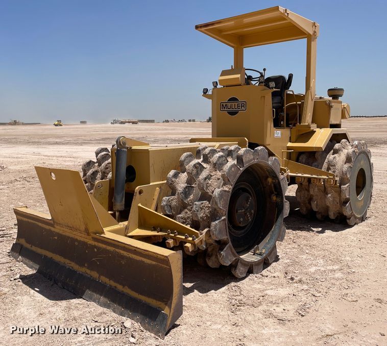 image for item DN4700 Muller TI18  soil compactor