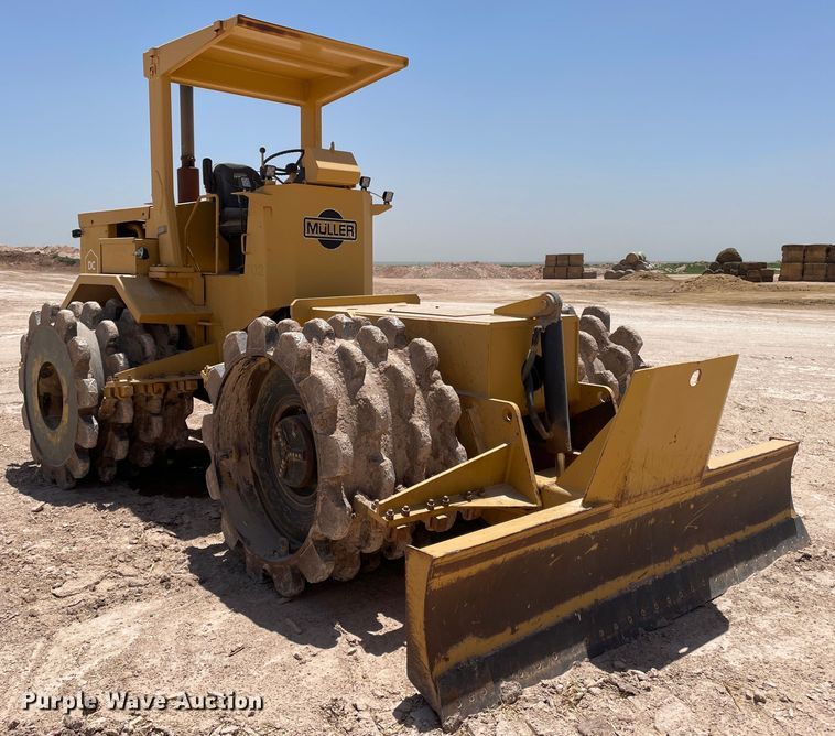 image for item DN4700 Muller TI18  soil compactor