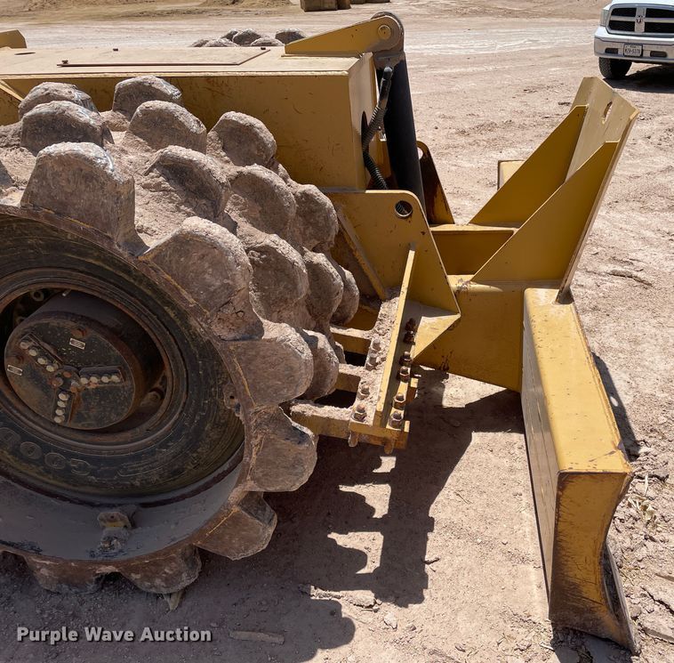 image for item DN4700 Muller TI18  soil compactor