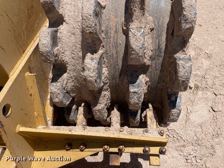 image for item DN4700 Muller TI18  soil compactor