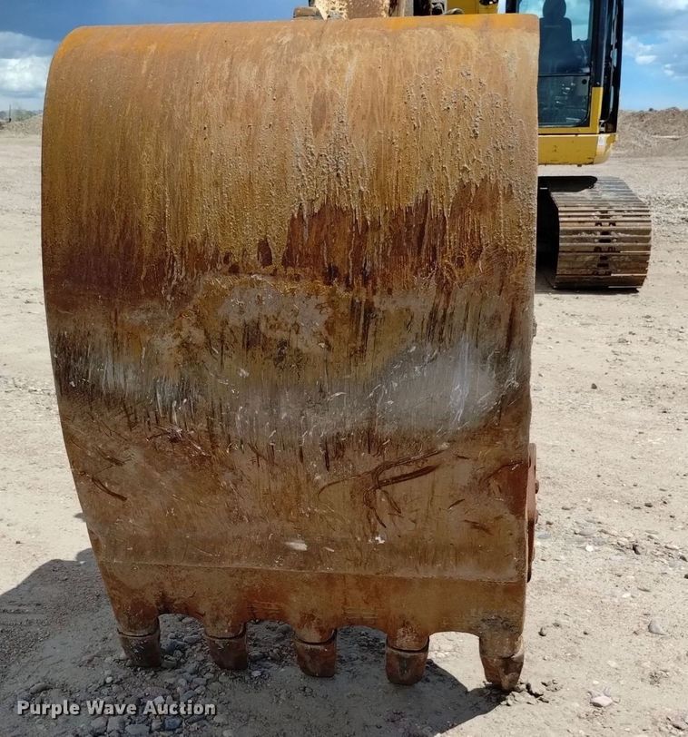 image for item DN6496 2010 Komatsu PC228USLC-8  excavator