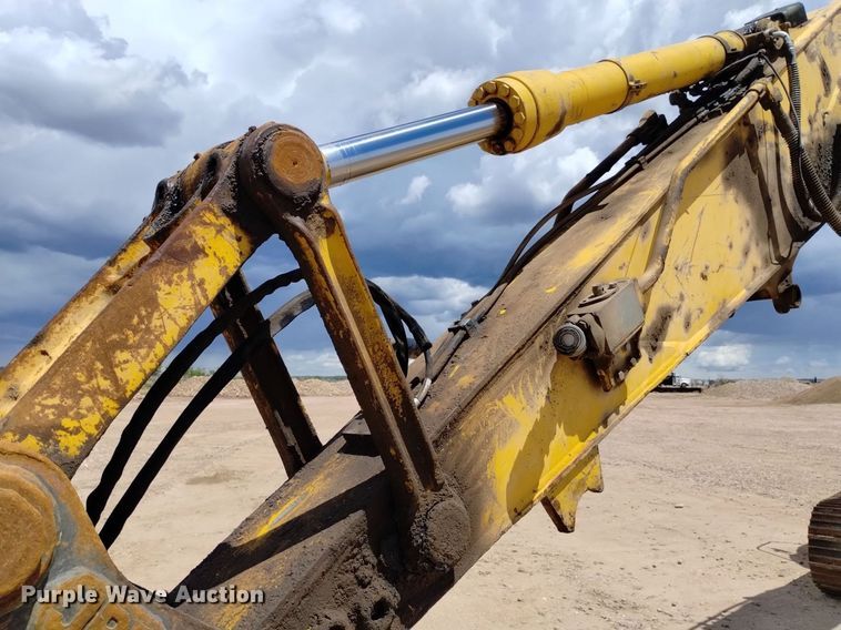 image for item DN6496 2010 Komatsu PC228USLC-8  excavator