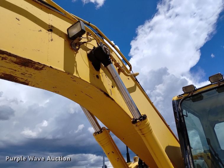 image for item DN6496 2010 Komatsu PC228USLC-8  excavator