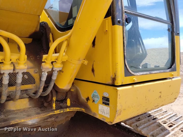 image for item DN6496 2010 Komatsu PC228USLC-8  excavator