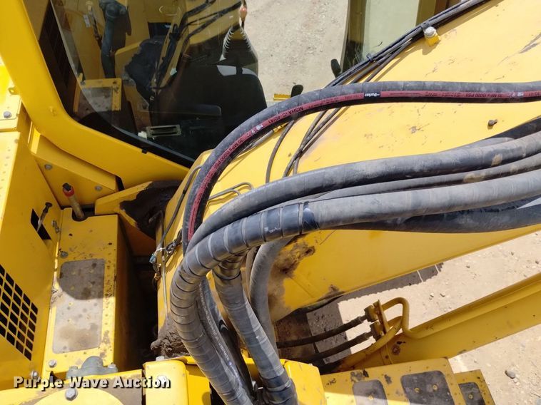 image for item DN6496 2010 Komatsu PC228USLC-8  excavator