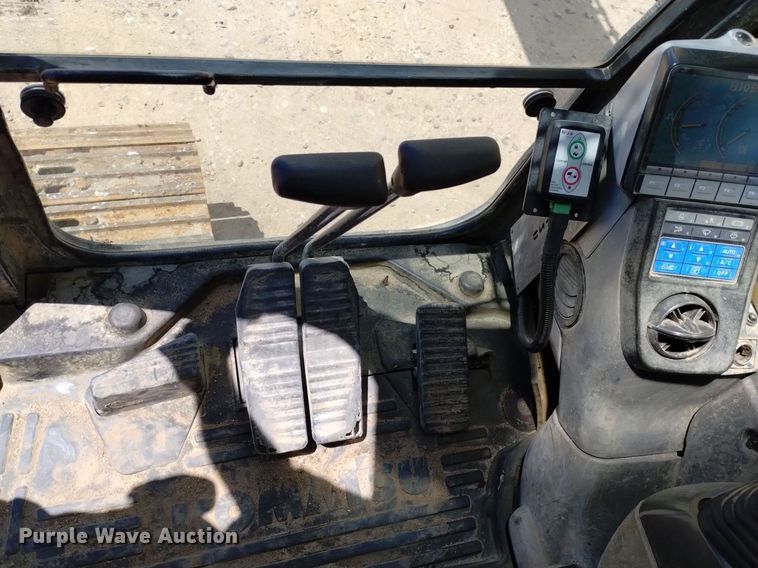 image for item DN6496 2010 Komatsu PC228USLC-8  excavator