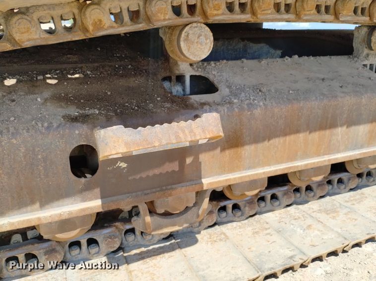 image for item DN6496 2010 Komatsu PC228USLC-8  excavator