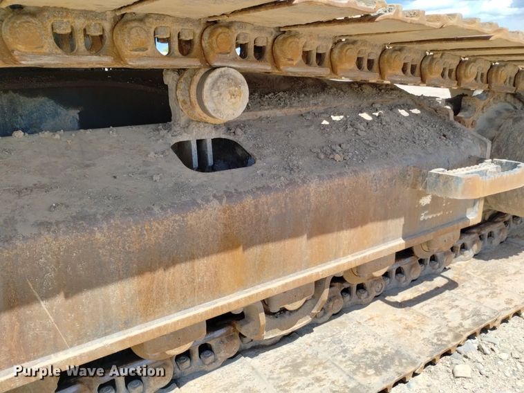 image for item DN6496 2010 Komatsu PC228USLC-8  excavator