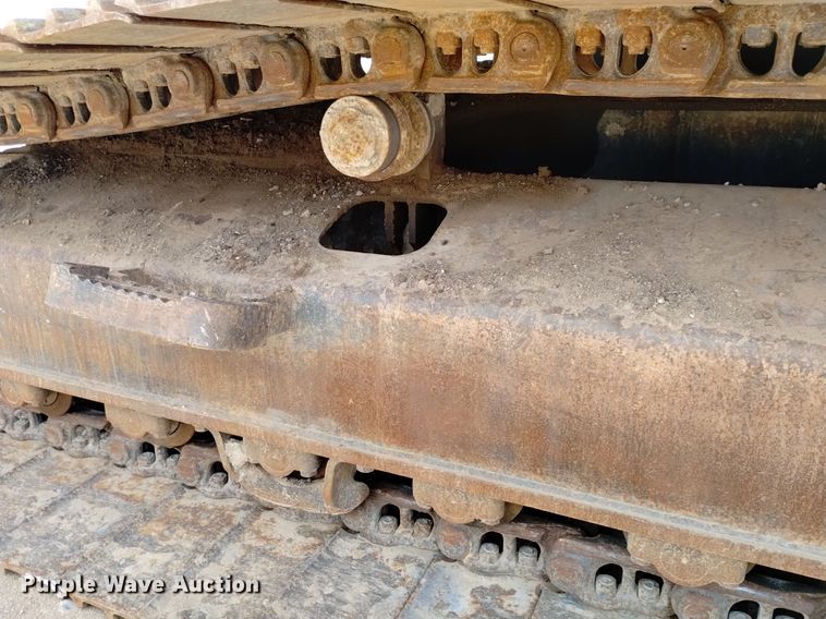 image for item DN6496 2010 Komatsu PC228USLC-8  excavator