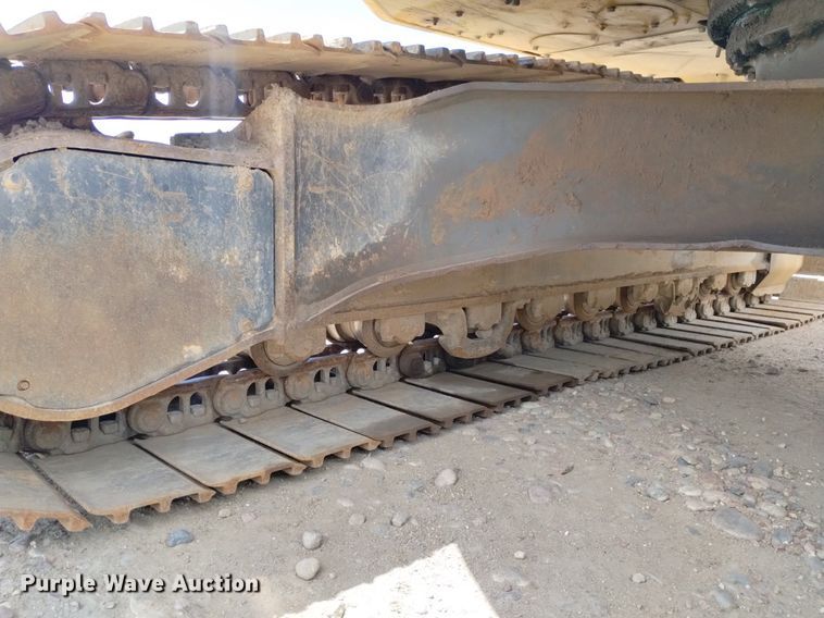 image for item DN6496 2010 Komatsu PC228USLC-8  excavator