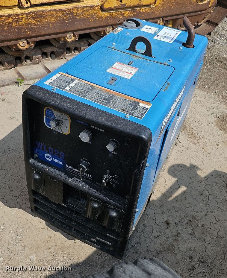 image for item DO2768 Miller Trail Blazer 325 EFI  welder/generator