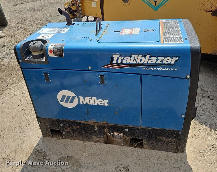 image for item DO2768 Miller Trail Blazer 325 EFI  welder/generator