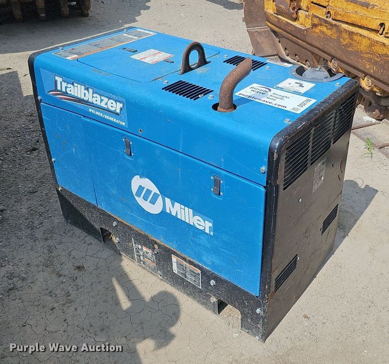 image for item DO2768 Miller Trail Blazer 325 EFI  welder/generator