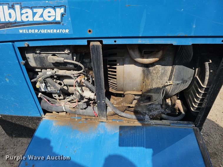image for item DO2768 Miller Trail Blazer 325 EFI  welder/generator