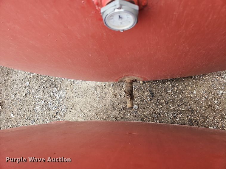 image for item DO2769 (2) fuel tanks