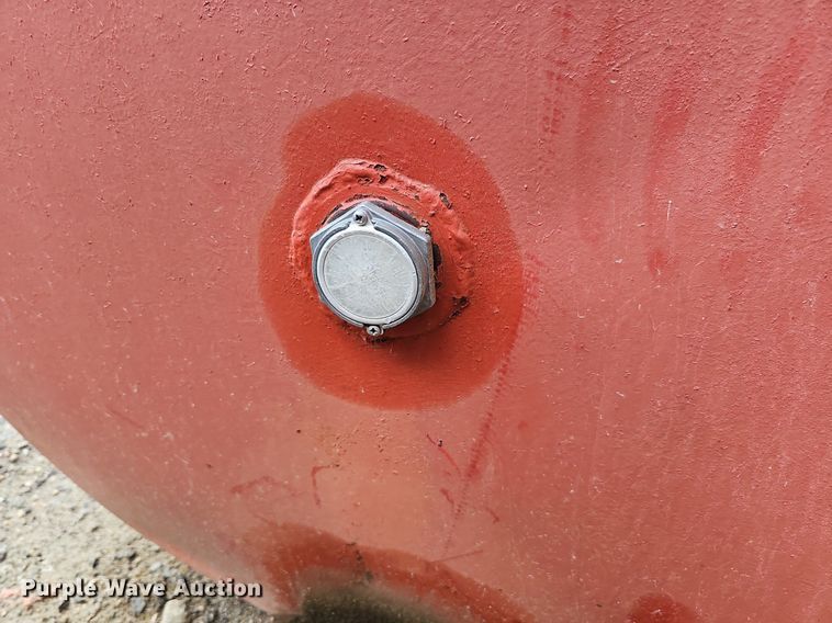 image for item DO2769 (2) fuel tanks