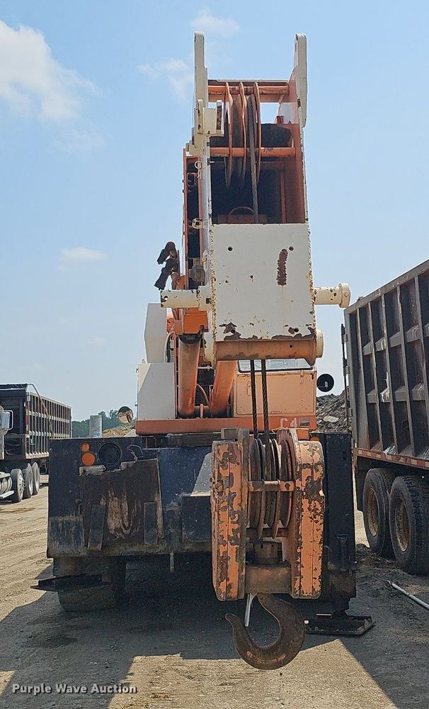 image for item DO2771 1976 Case Drott 1800CC  crane