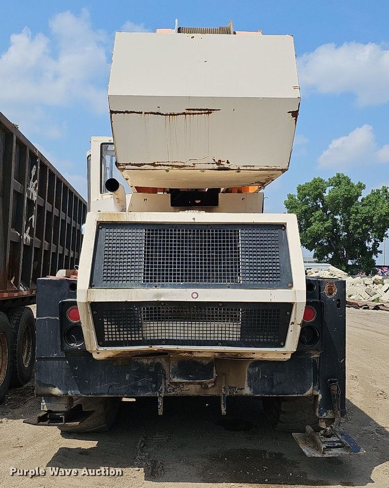 image for item DO2771 1976 Case Drott 1800CC  crane