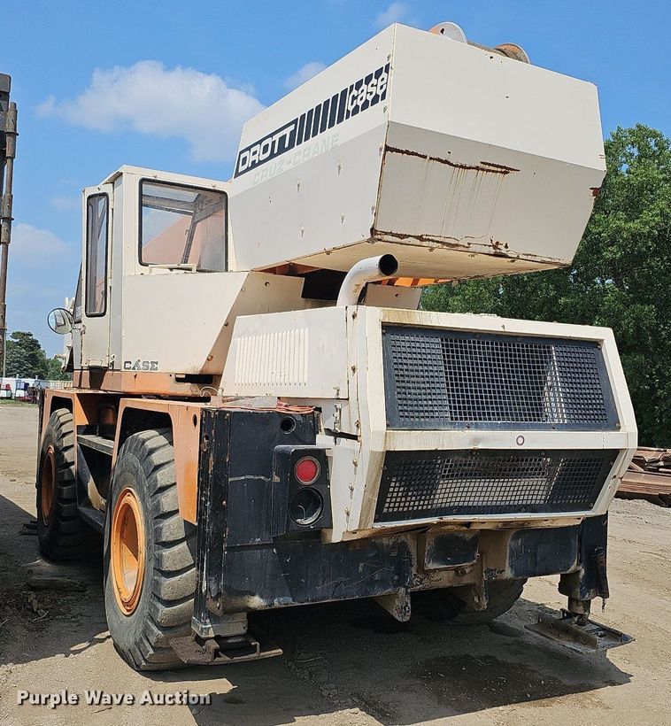 image for item DO2771 1976 Case Drott 1800CC  crane
