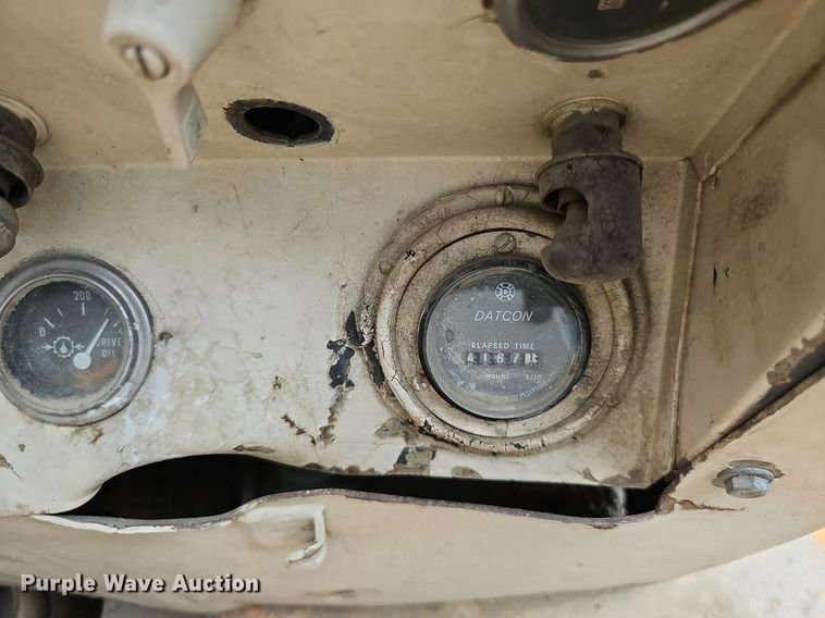 image for item DO2771 1976 Case Drott 1800CC  crane