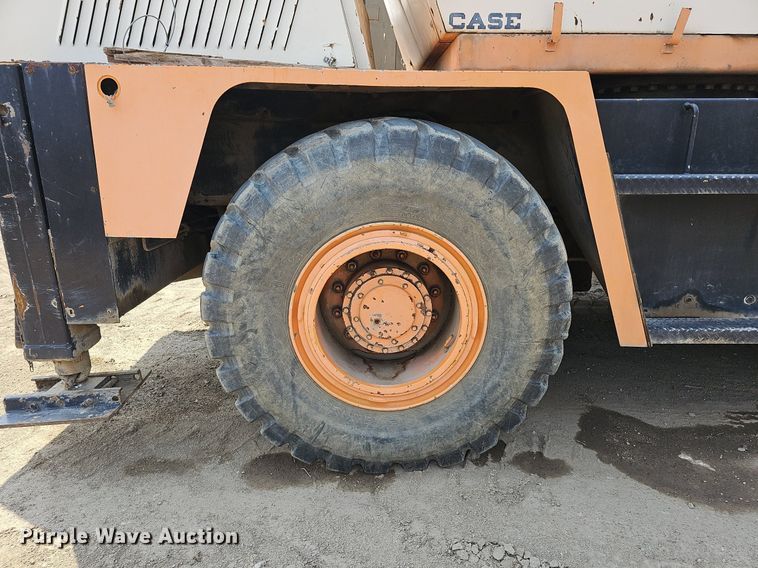 image for item DO2771 1976 Case Drott 1800CC  crane