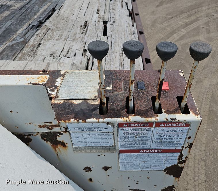 image for item DO2772 1982 Ford 8000  crane truck