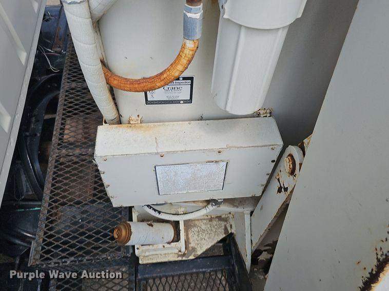 image for item DO2772 1982 Ford 8000  crane truck