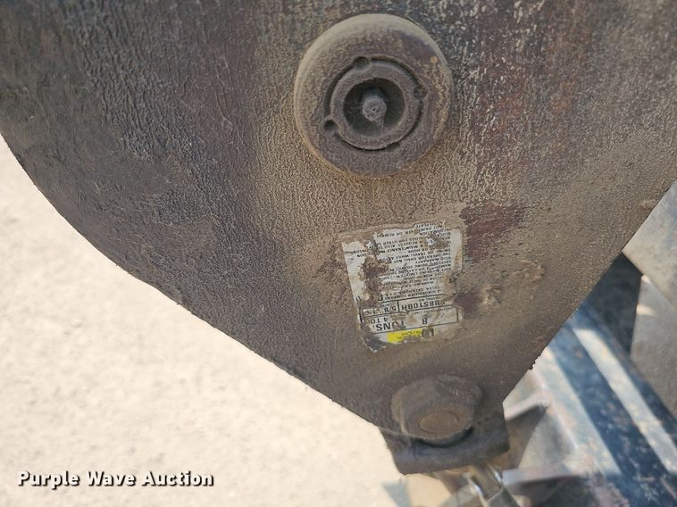 image for item DO2772 1982 Ford 8000  crane truck