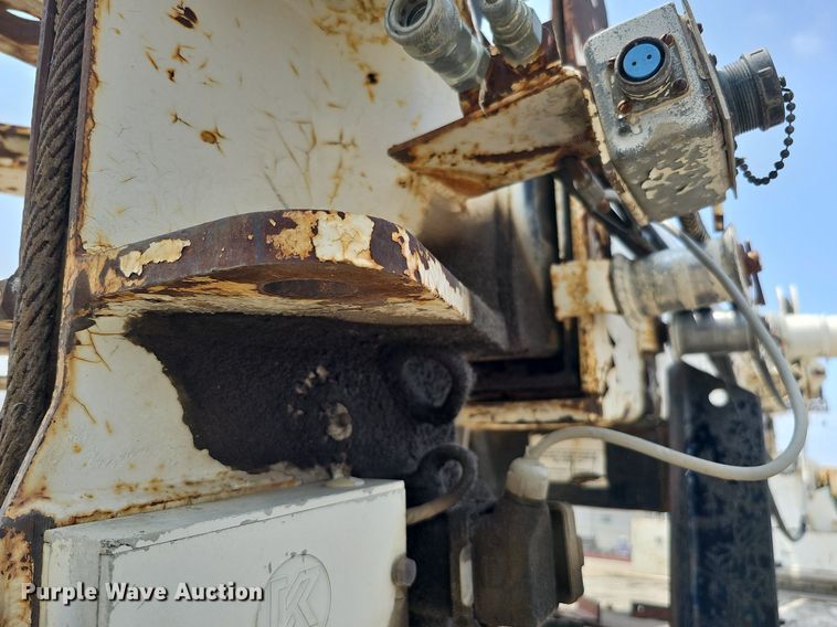 image for item DO2772 1982 Ford 8000  crane truck